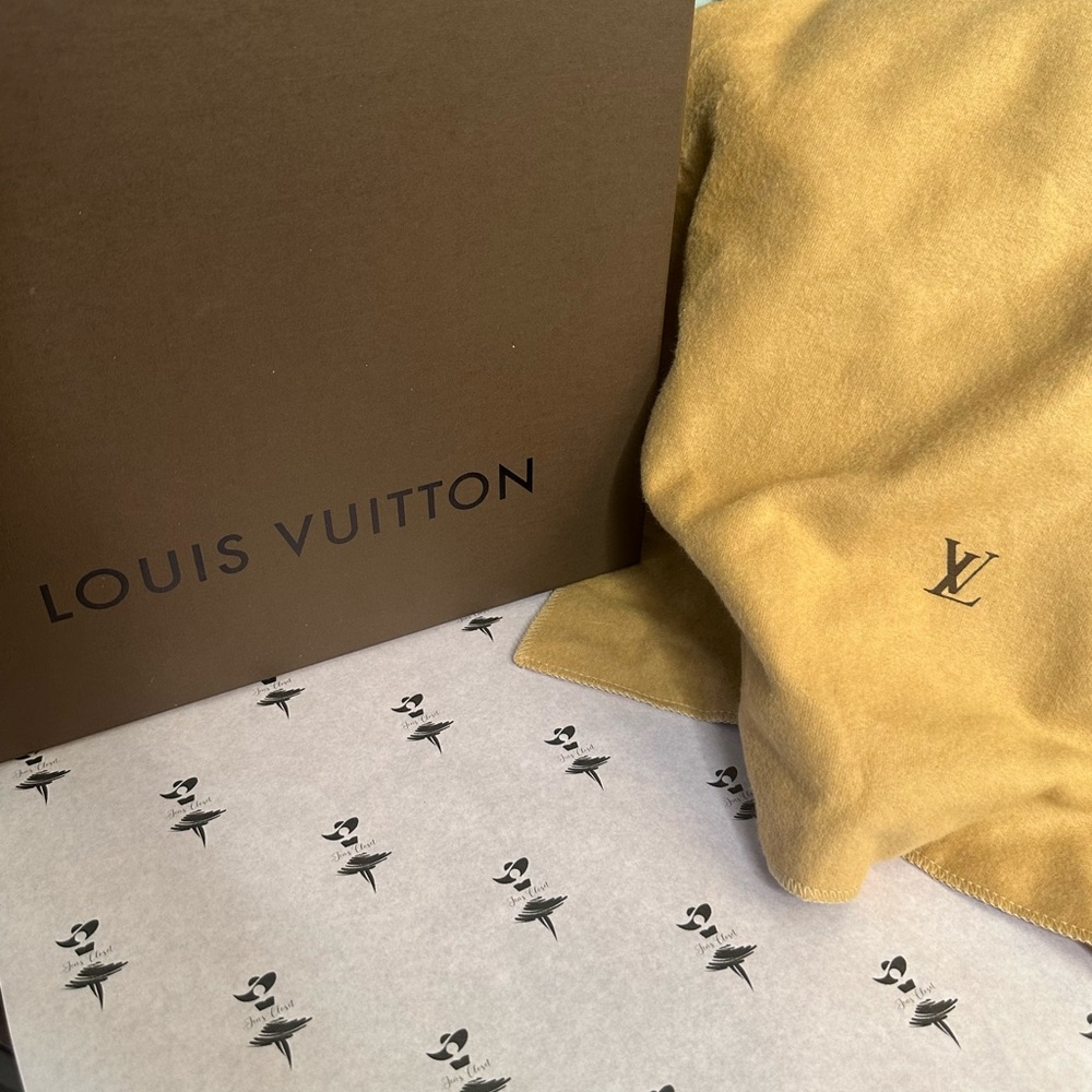 Louis Vuitton Speedy 25 in Epi Leather